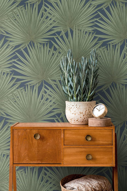 Green Palm Leaves on Navy Blue Vinyl Wallpaper – Tropical Botanical Wall Covering
